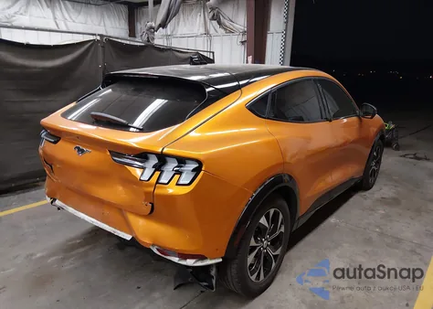 2022 Ford Mustang Mach-E Premium from USA, damaged, VIN 3FMTK3RM7NMA04514